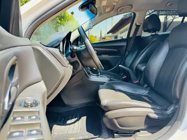 Chevrolet Cruze LT 1.8 Hatch miniatura 8